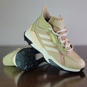 Adidas Terrex Hyperblue Mid RAIN.RDY Leather Hiking Boots Shoes Tan Black Size 8